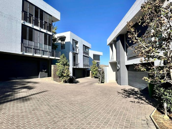 Property #2250456, Townhouse for sale in Klein Windhoek