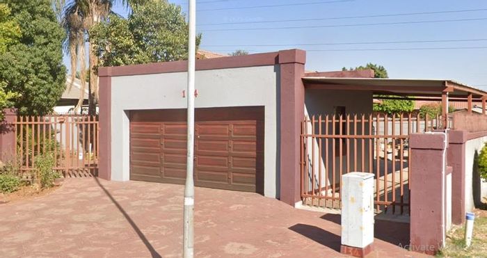 For Sale: House in The Orchards with 3 bedrooms, 2 baths, and garage.