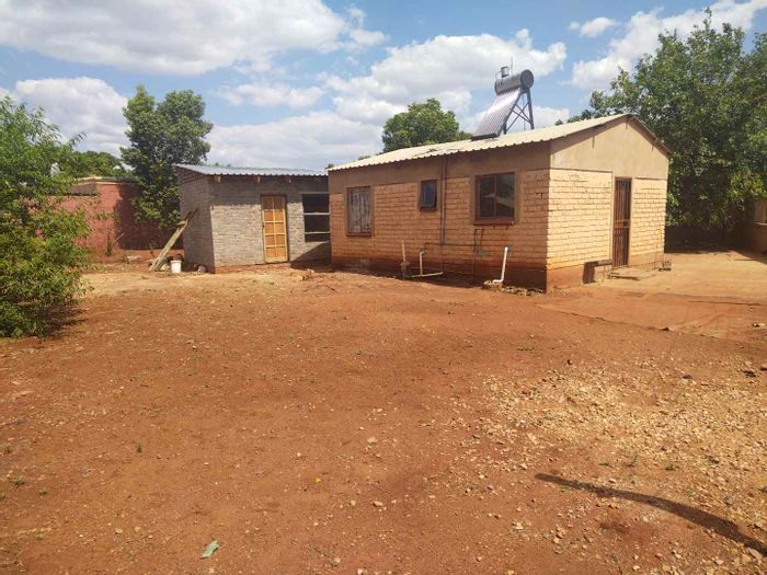 Charming House for Sale in Soshanguve South Ext 4 - Must-See Features