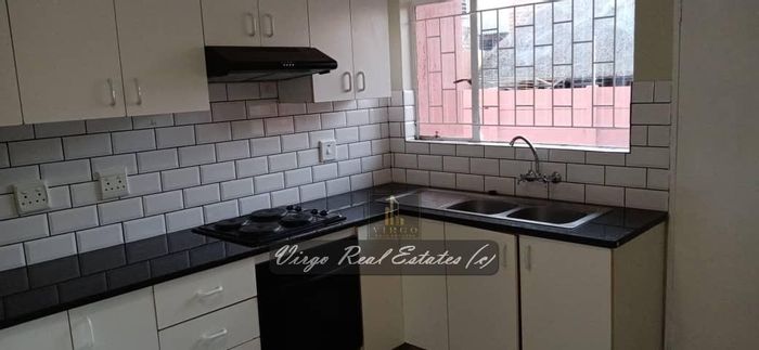 For Sale: House in Dorado Park, 3 bedrooms, A/C, garage, security features.