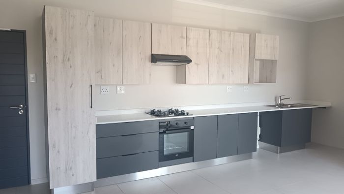 Spacious Midrand Central Apartment To Rent with pool, gym, and secure parking.