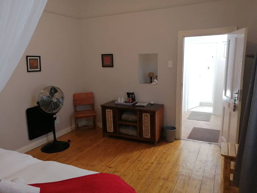 BAHNHOF HOTEL ROOMS AND AMENITIES