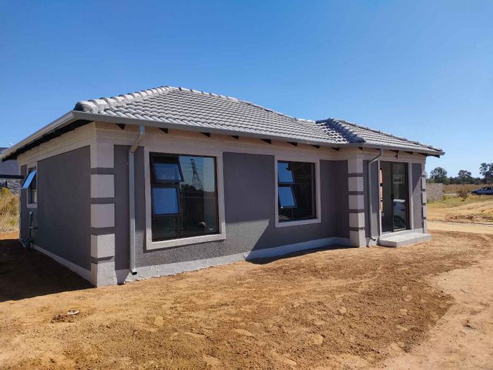 Selcourt House For Sale: 3 Bedrooms, secure estate, customizable finishes, near amenities.