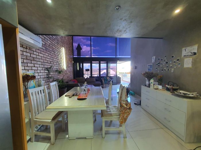 Townhouse To Rent in Avis: 2 bedrooms, patio with braai, pool service included.