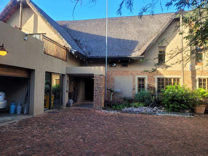 Property #2198538, Small Holding for sale in Kameelfontein