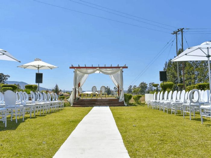 Vryheid Central Business For Sale: Premier wedding venue with 15 bedrooms, expansive grounds.