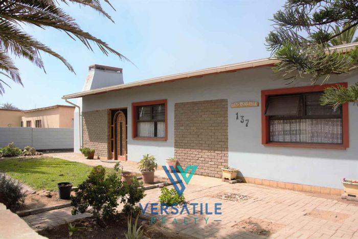 Property #2073053, House for sale in Henties Bay