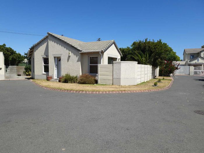 Property #2191842, Townhouse rental monthly in Pinelands