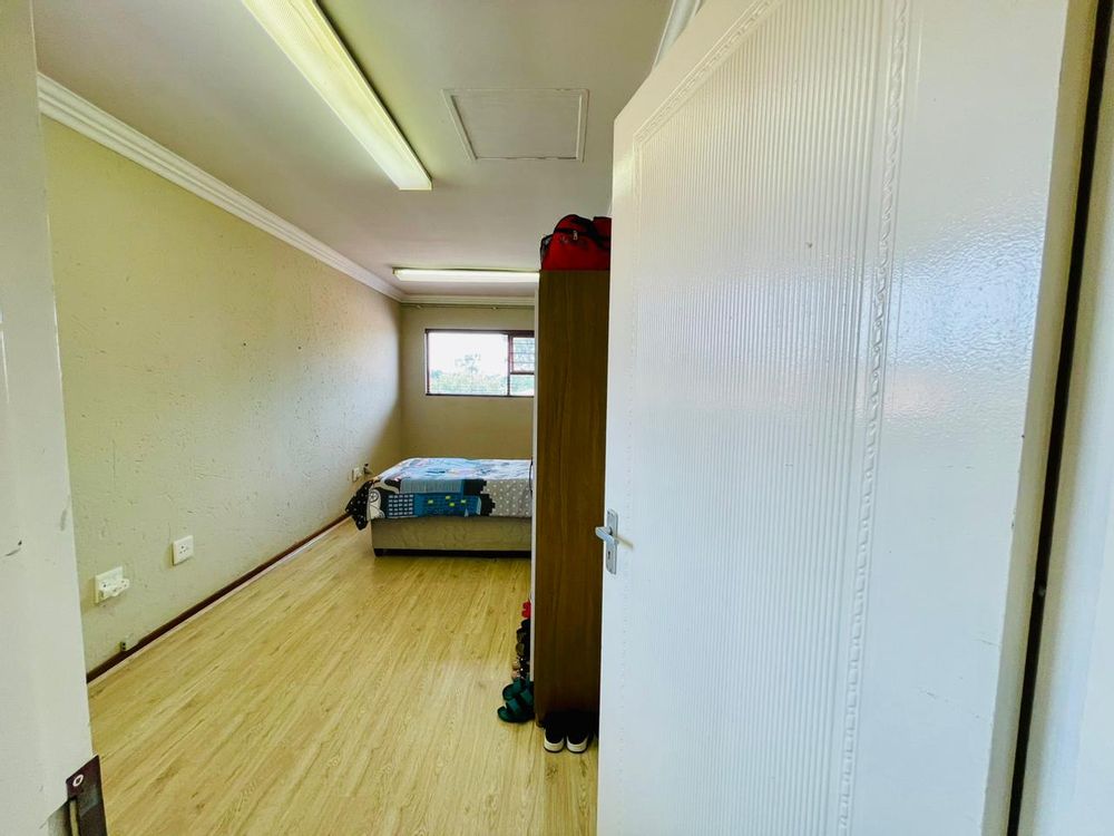 study room made into a extra room 