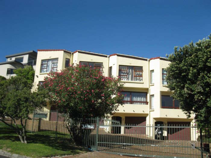 Property #2213132, Townhouse for sale in Hout Bay Central