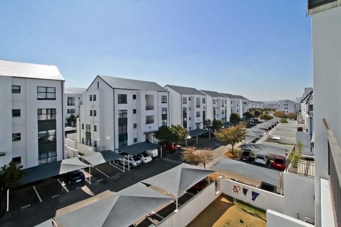 Property #2189958, Apartment rental monthly in Greenstone Hill