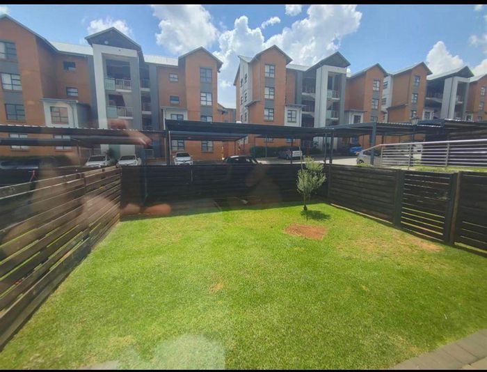 Property #2196924, Apartment for sale in Modderfontein