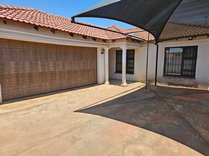 Property #2199580, House for sale in Vosloorus Ext 7