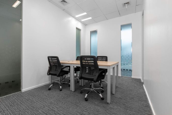 Office to Rent in Nelspruit Central: Private office, shared spaces, flexible terms.