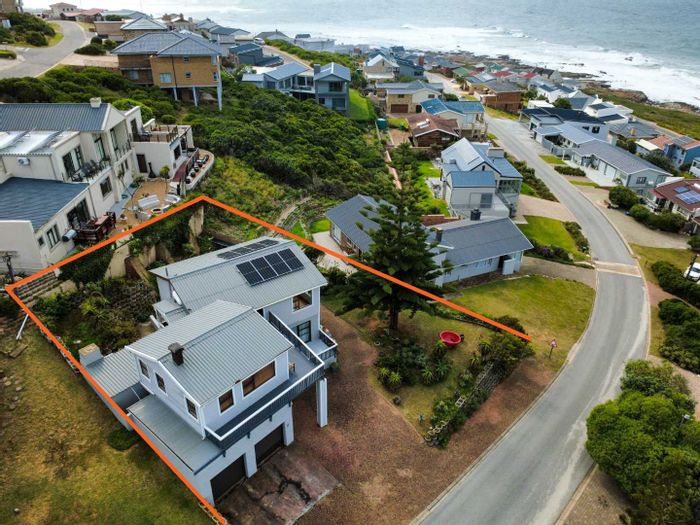 Property #2426024, House For Sale in Jongensfontein