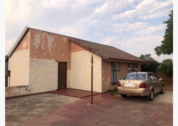 Property #2193336, House for sale in Soshanguve Dd