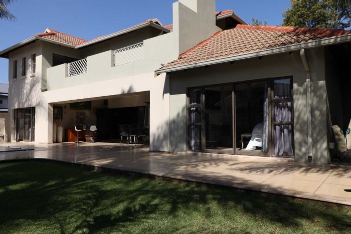 For Sale: Spacious 5-Bedroom House in Zwartkop Golf Estate with Pool and Amenities.