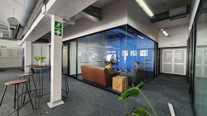 Office to rent in Green Point with meeting rooms, balcony, and parking options.