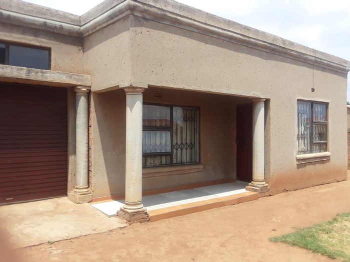 Property #2151874, House for sale in Katlehong