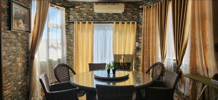 House for sale in Cimbebasia: 3 beds, flat, braai area, security features.