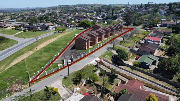 For Sale: Cluster in Stanger Central with 12 units, parking, and study rooms.