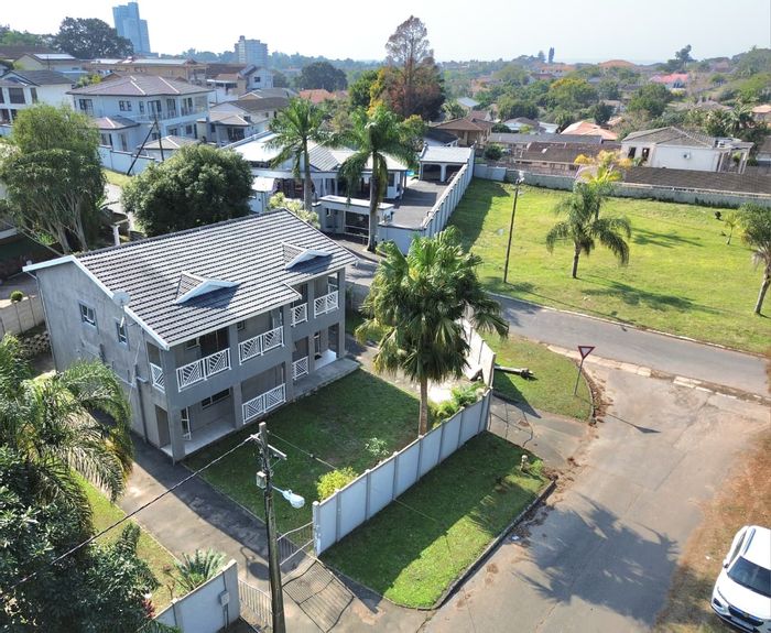 For Sale: Dual living house in Malvern with spacious garden and parking.