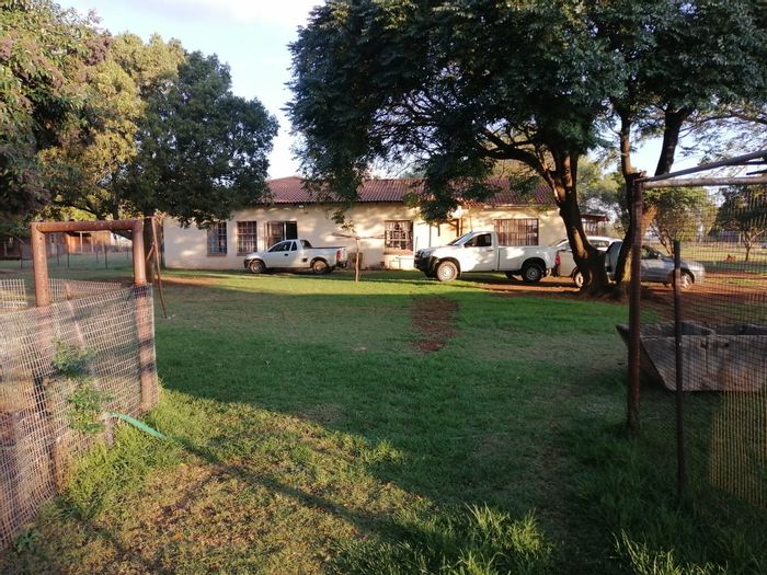 Property #2148741, Small Holding for sale in Carletonville Central