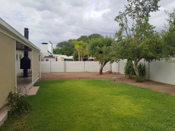 Property #2142259, Townhouse for sale in Okahandja Central