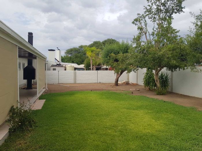 Property #2142259, Townhouse For Sale in Okahandja Central