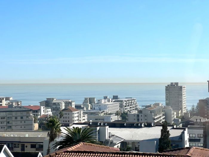 Property #2030573, Apartment pending sale in Sea Point