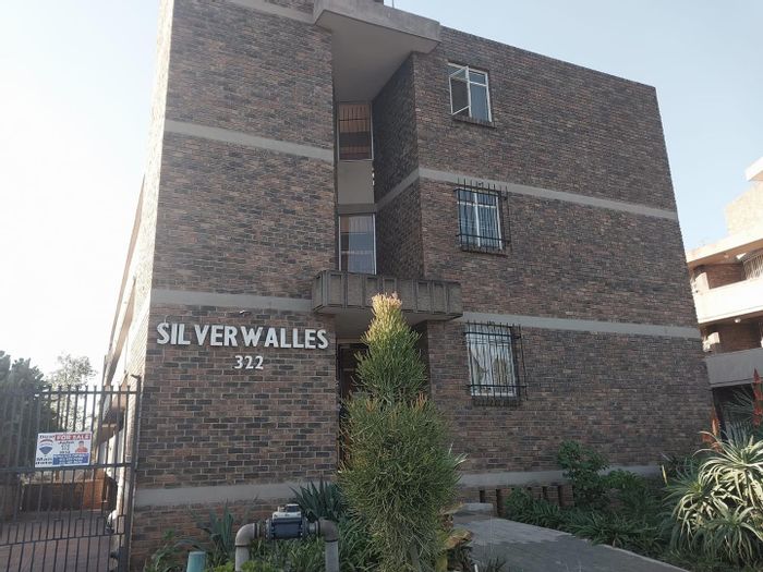 Property #2155461, Apartment for sale in Silverton