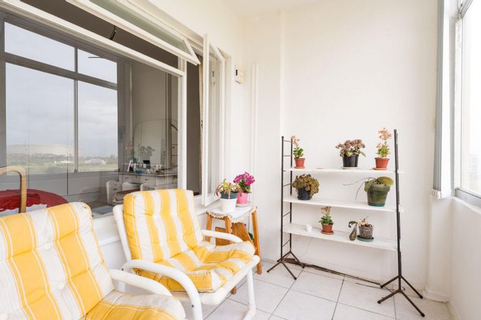 Property #2267429, Apartment for sale in Mouille Point
