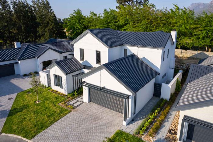 For Sale: House in Val De Vie Estate with home office and river access.