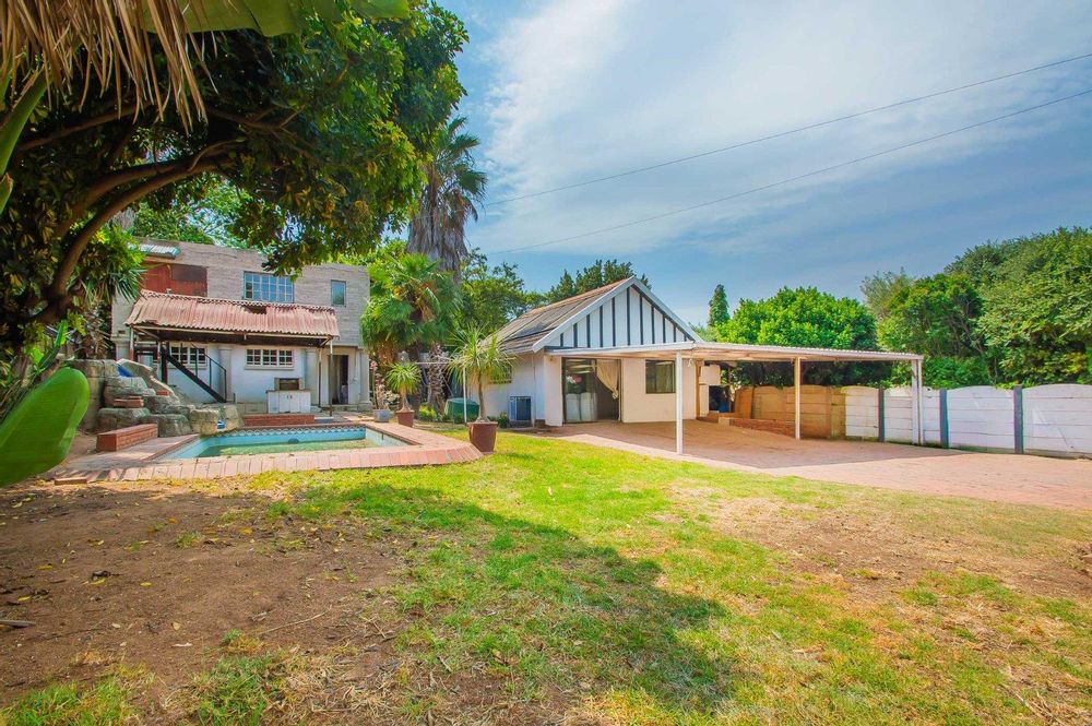 Overview to back garden