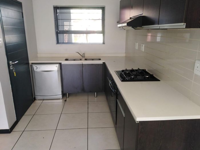 Property #2203402, Apartment rental monthly in Fourways