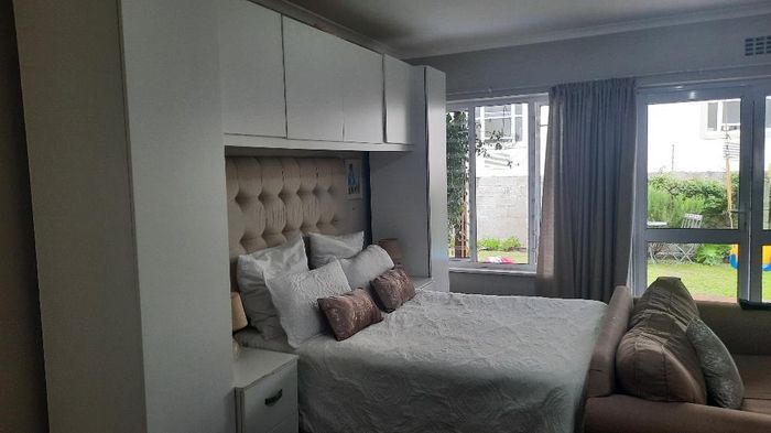 Property #2264261, Apartment rental monthly in Hout Bay Central