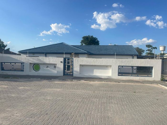 Property #2217138, Business rental monthly in Ongwediva