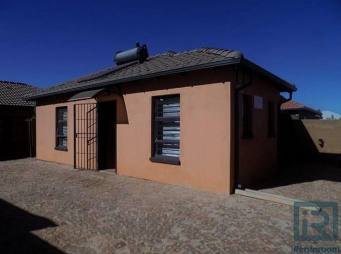 Property #2433353, House Rental Monthly in Protea Glen Ext 28