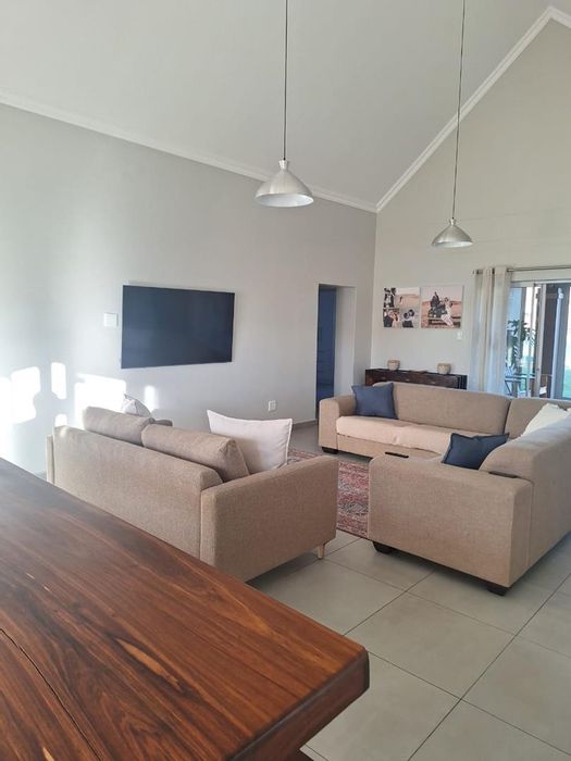 House to Rent in Elisenheim: 3 bedrooms, braai area, study room, spacious layout.