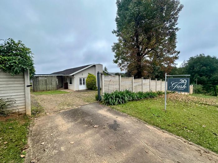 Howick North House For Sale: 3 beds, flatlet, double carport, spacious garden.