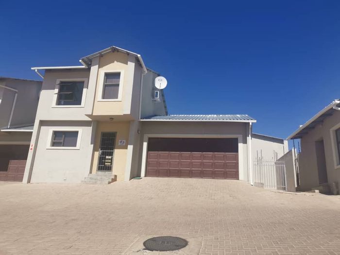 Rocky Crest Property property and houses for sale in Rocky Crest