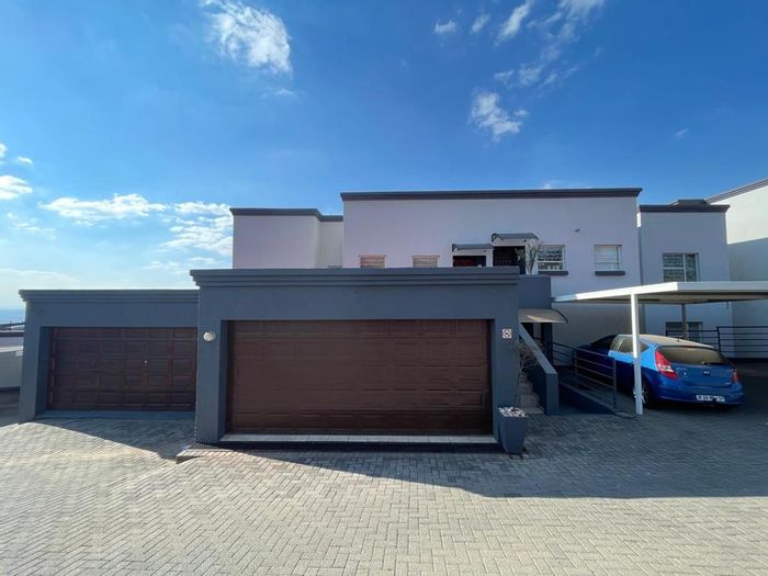 Property #2400091, Townhouse For Sale in Wilro Park