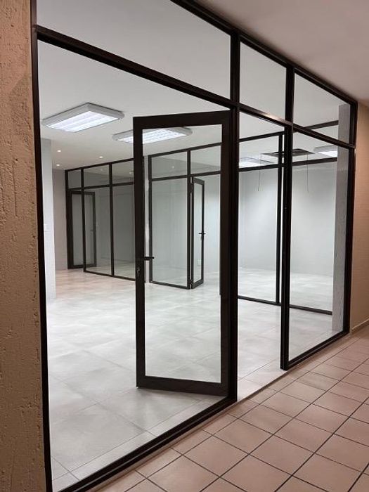 Klein Windhoek Office To Rent: 4 private offices, reception area, lift access.
