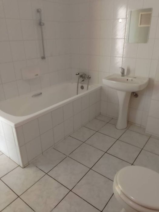 Property #2404847, Townhouse For Sale in Hochlandpark