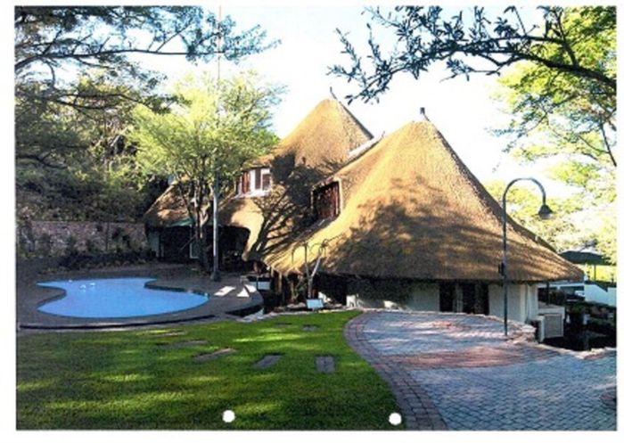 Thatch Roof House For Sale in Klein Windhoek - Must See!