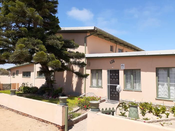 House with flatlet for sale in Henties Bay Central, ideal for rentals.