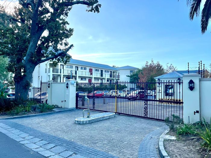 Property #2137986, Apartment sold in Rondebosch