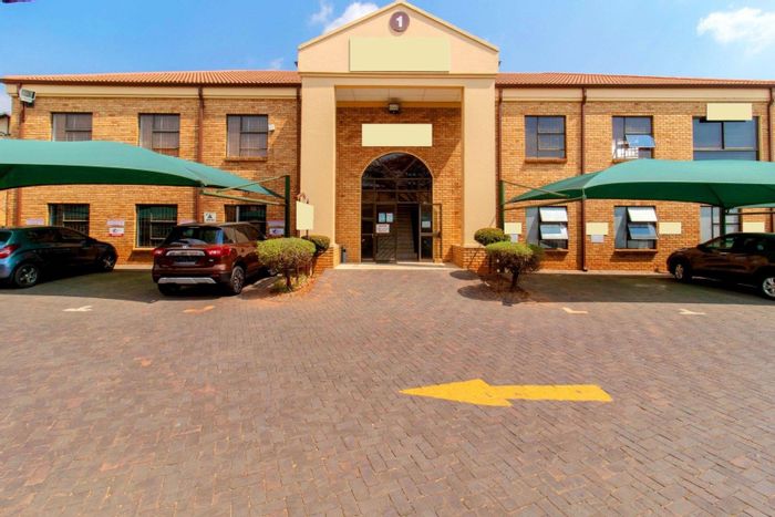 Retail Space for Sale in Ruimsig: Prime Location, Parking, Security Features Included.