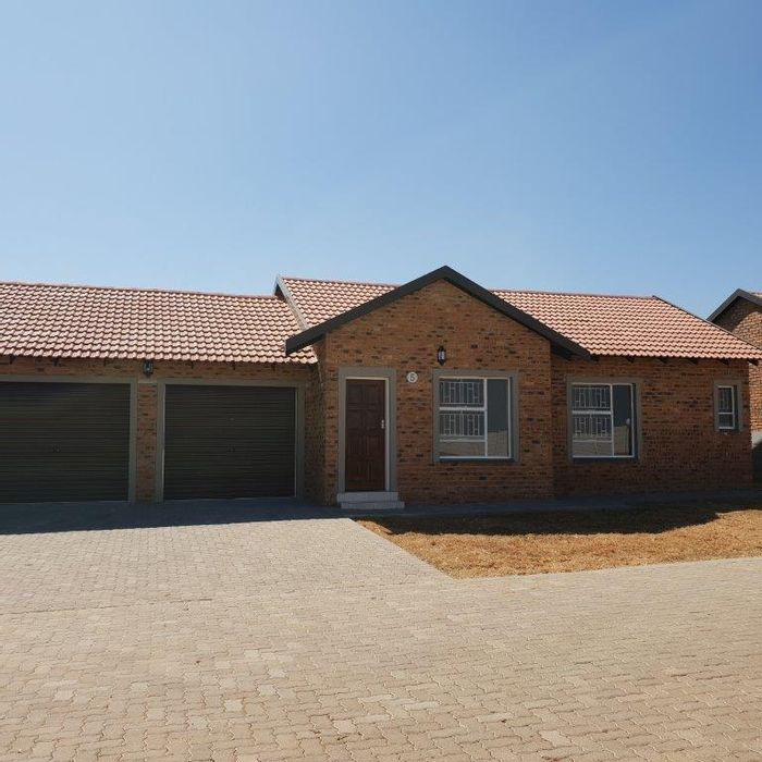 Property #2077421, Cluster for sale in Riversdale