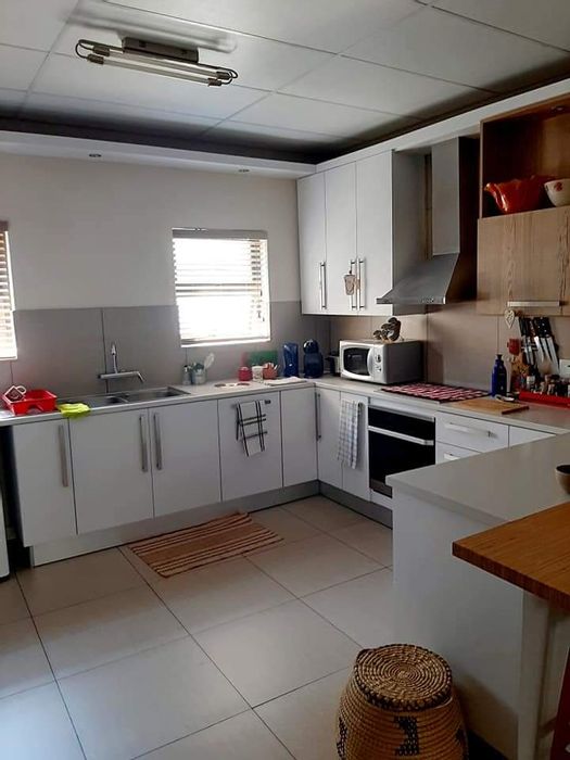 Property #2184714, Apartment for sale in Windhoek Central